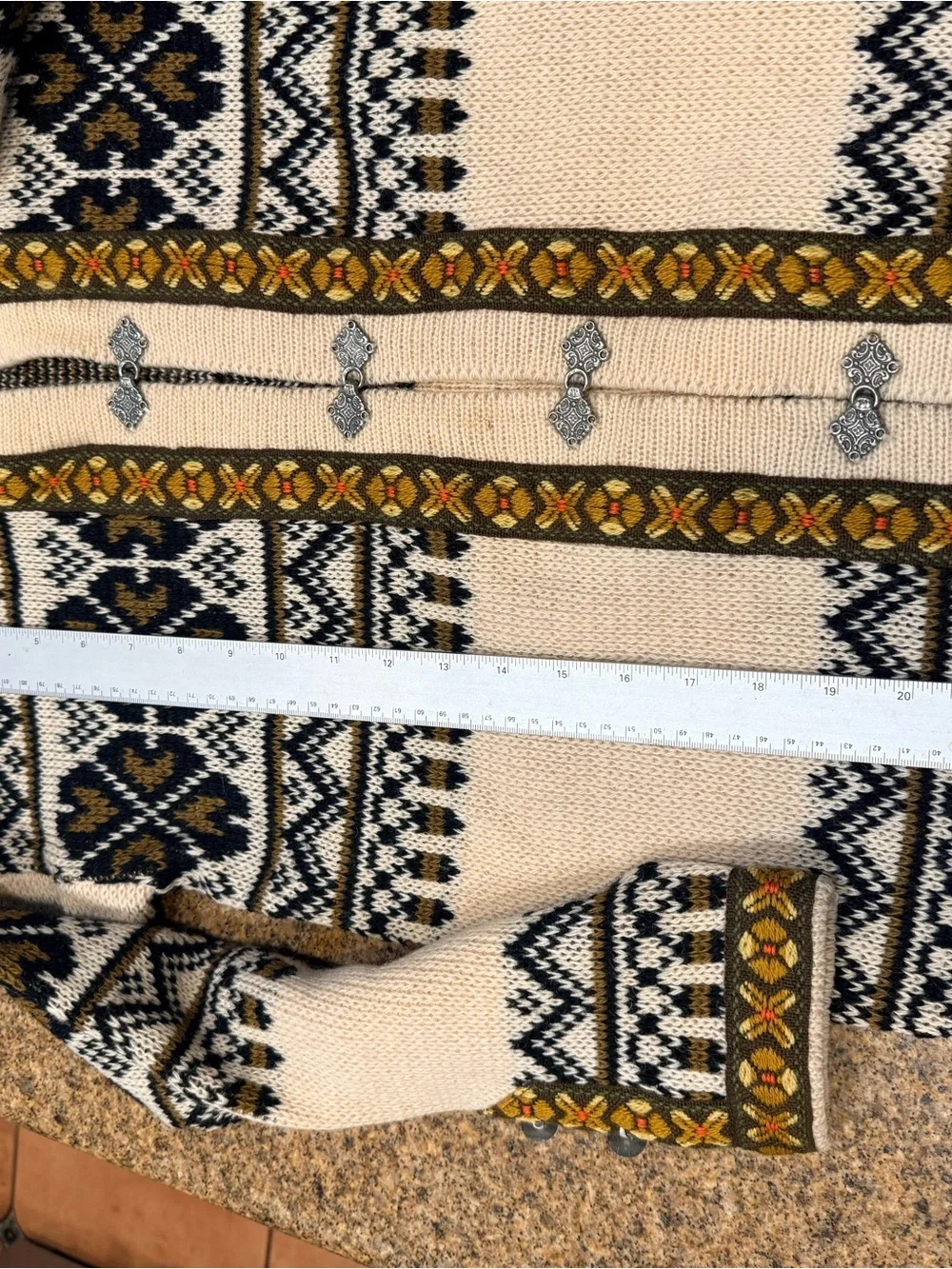 Game Cream Nordic-Patterned Wool Cardigan with Yellow Trim metal buttons